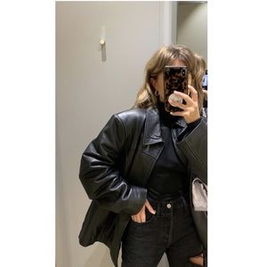 ✨ woman’s leather jacket ✨